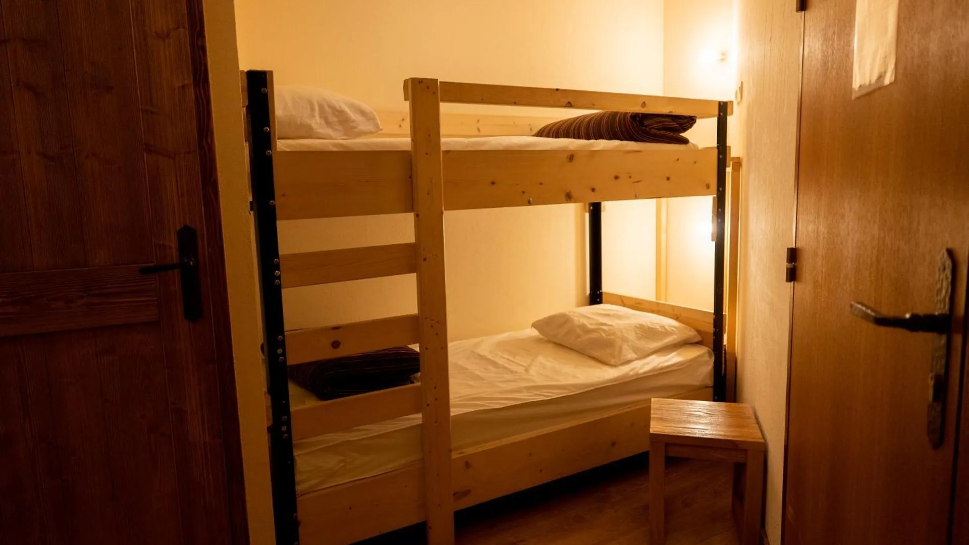 Appart Low Cost Residence 4 Etoiles Avec Piscine Saint-Lary-Soulan Apartment