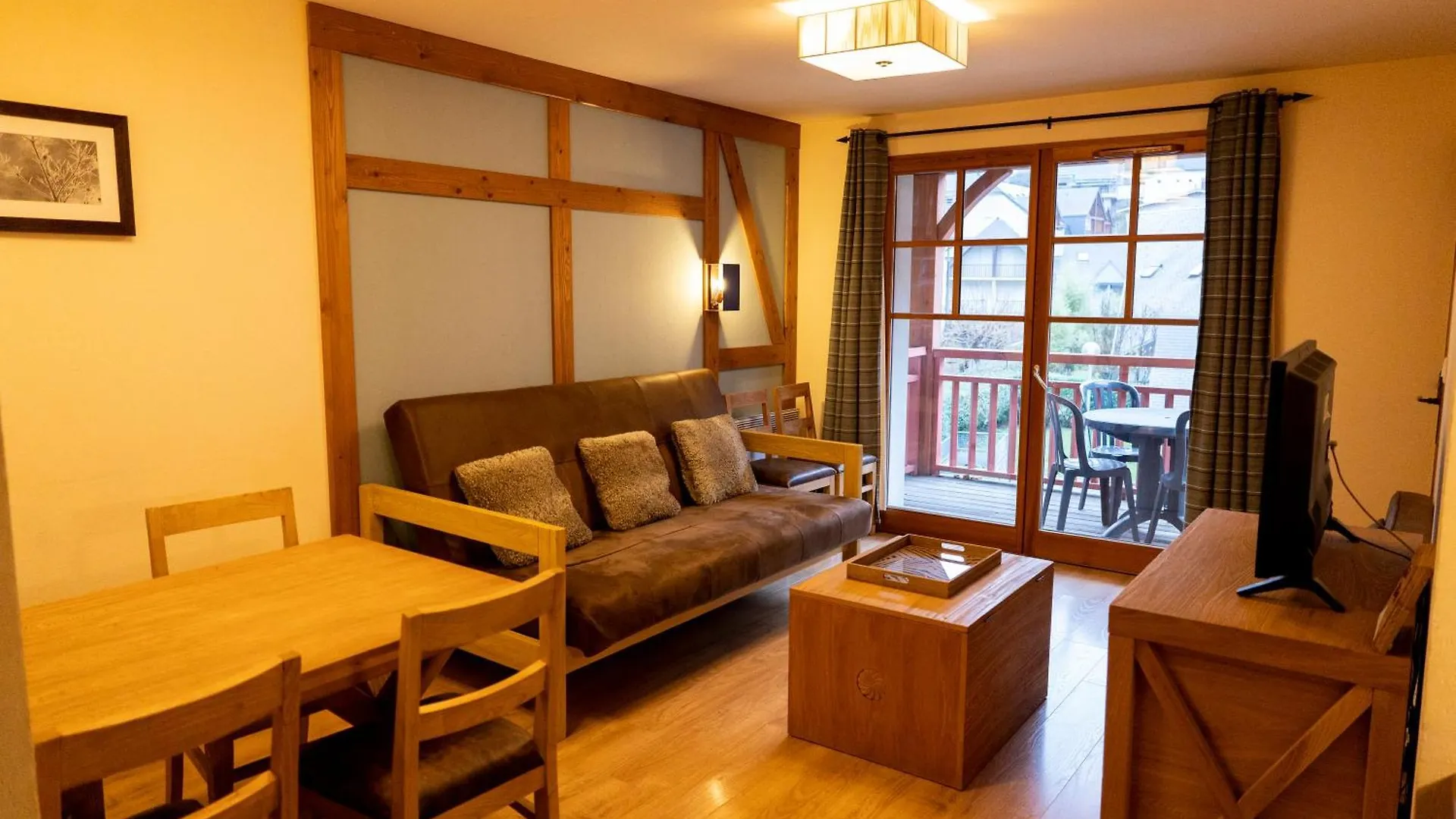 Appart Low Cost Residence 4 Etoiles Avec Piscine Saint-Lary-Soulan